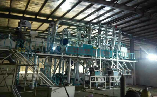 成套<a href=http://g-ma.cn/product/6/ target=_blank class=infotextkey>玉米深加工機(jī)械</a>